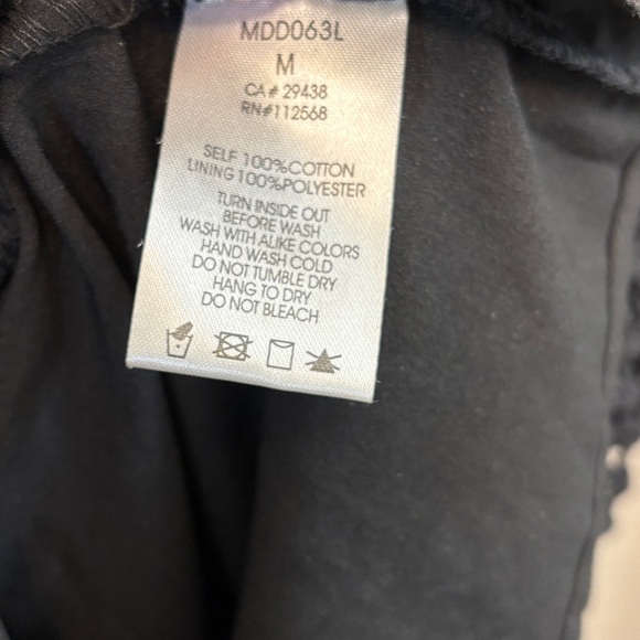 Miss Me Black Sheath Dress with Bell Sleeves and V-Neck - Picture 4 of 4